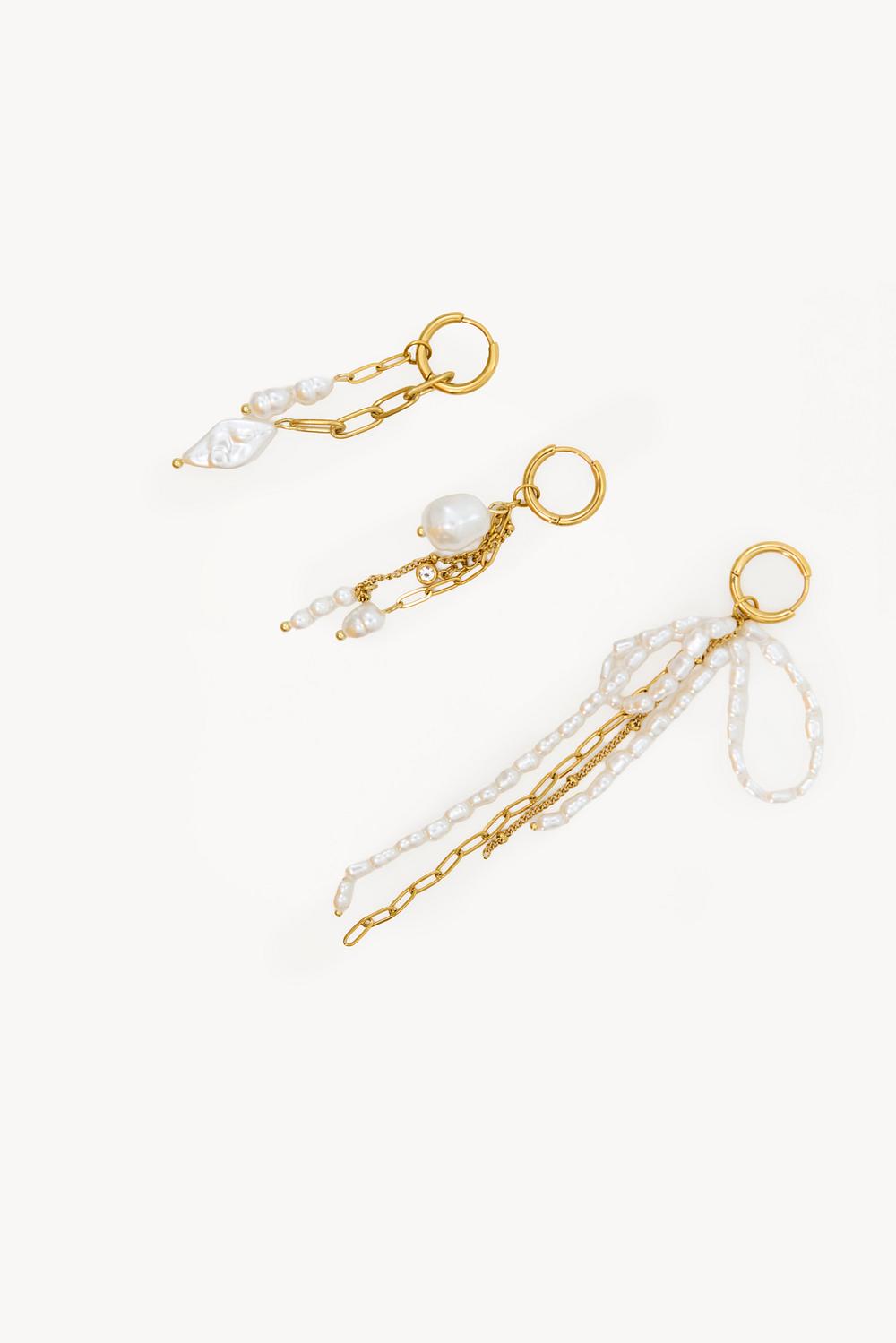 Gold earrings with pearls (3-pack)