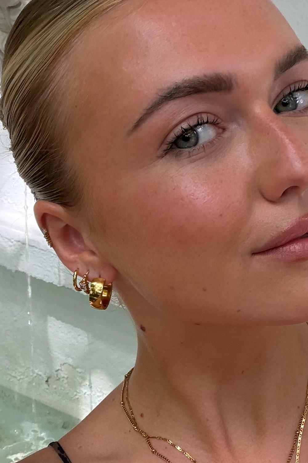 Gold mini hoop earrings (set of 4)