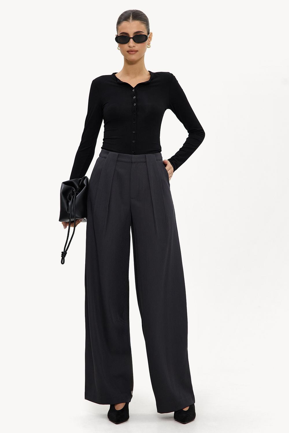 Grijze pantalon met plooien