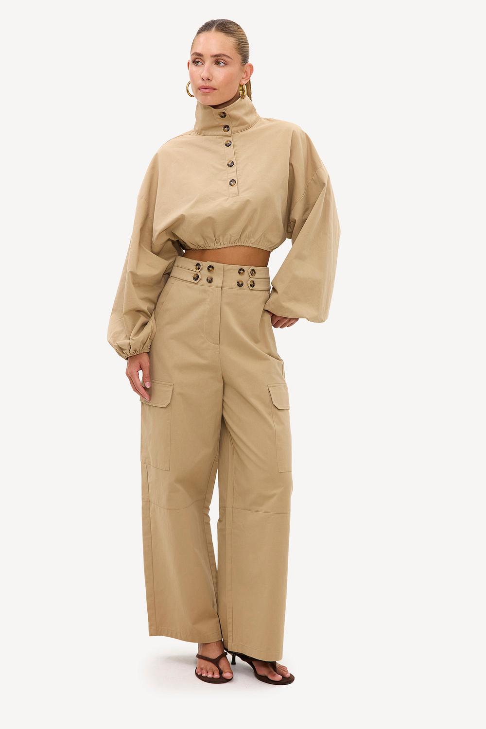 Pantalones cargo tipo globo color camel