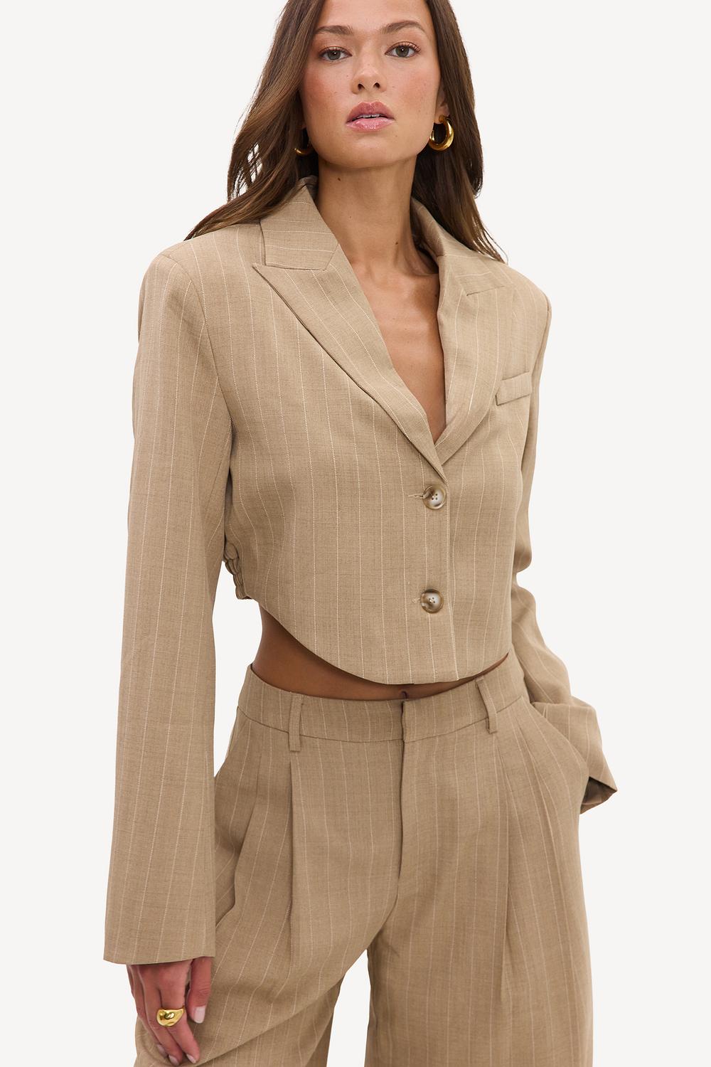 Blazer corto beige a rayas
