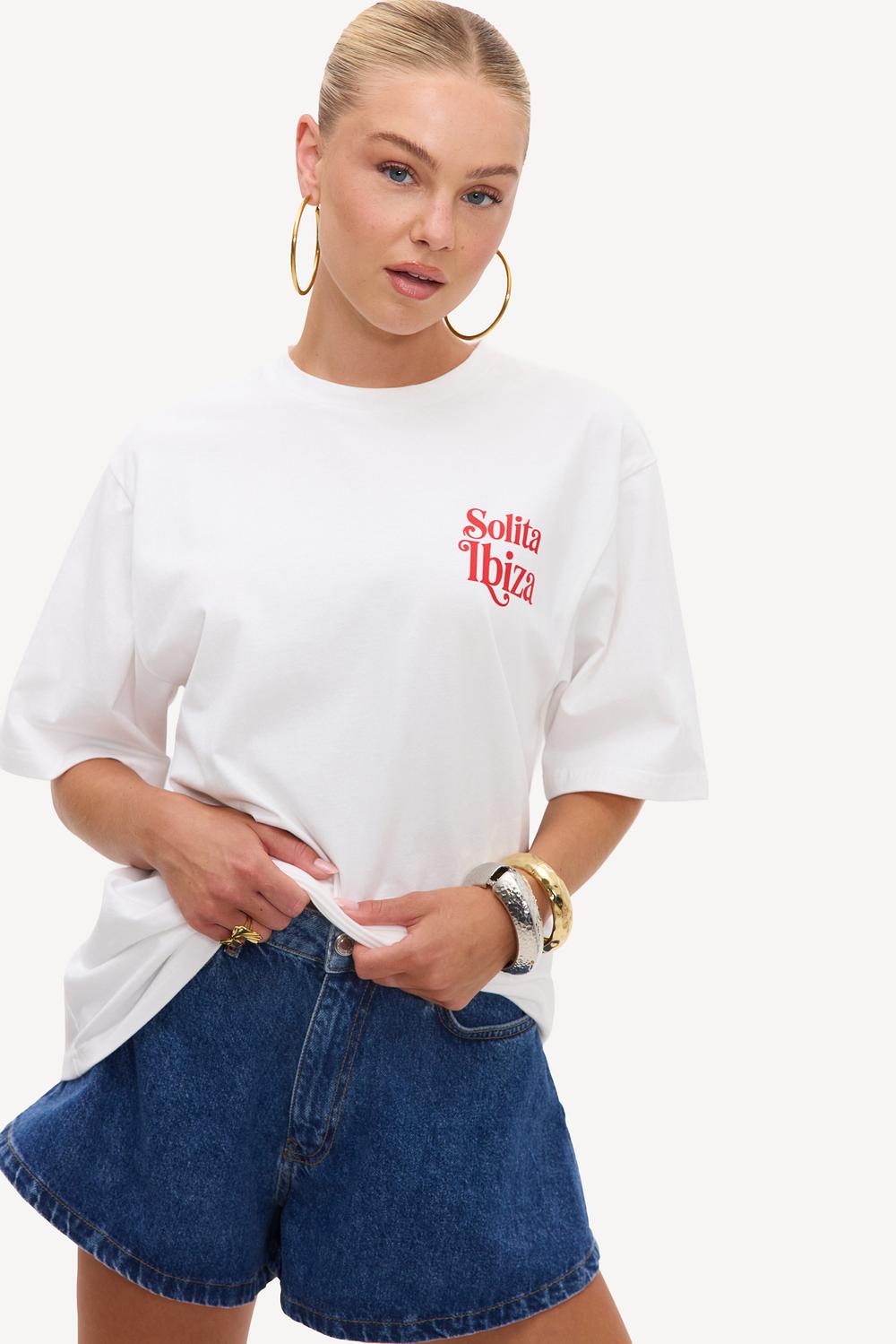 Wit IT-shirt met rode tekst