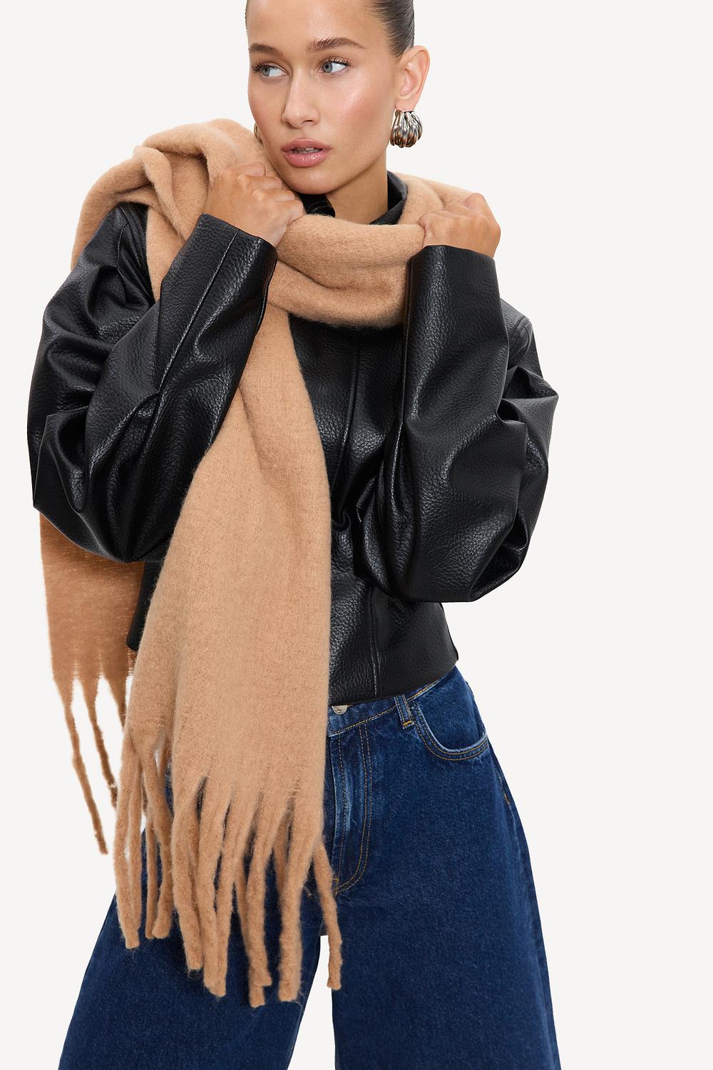Bufanda color camel