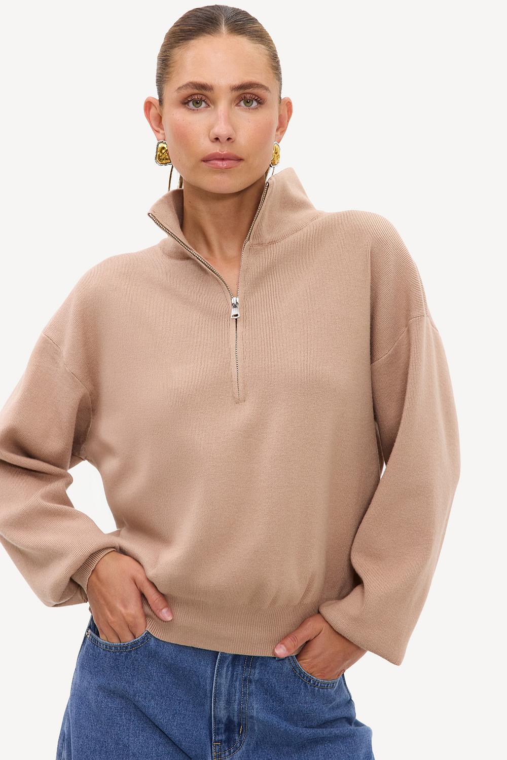 Beige sweater with zipper