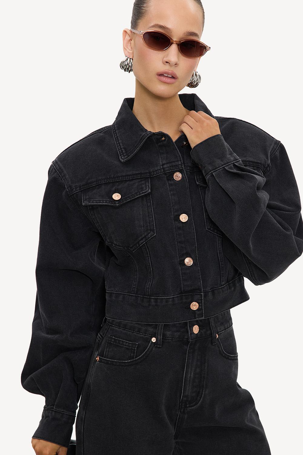 Chaqueta corta de vaquero negra