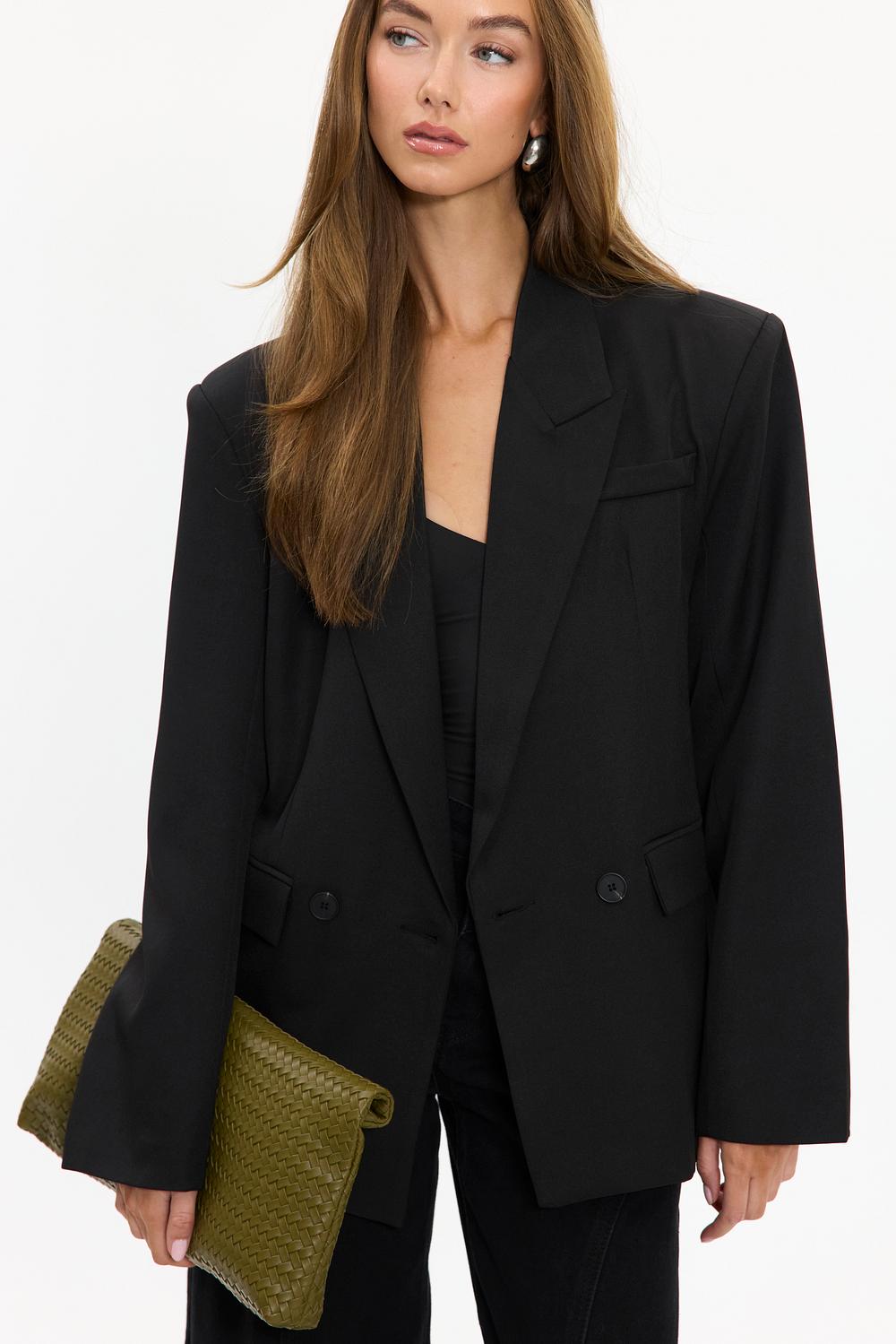 Blazer noir avec épaulettes
