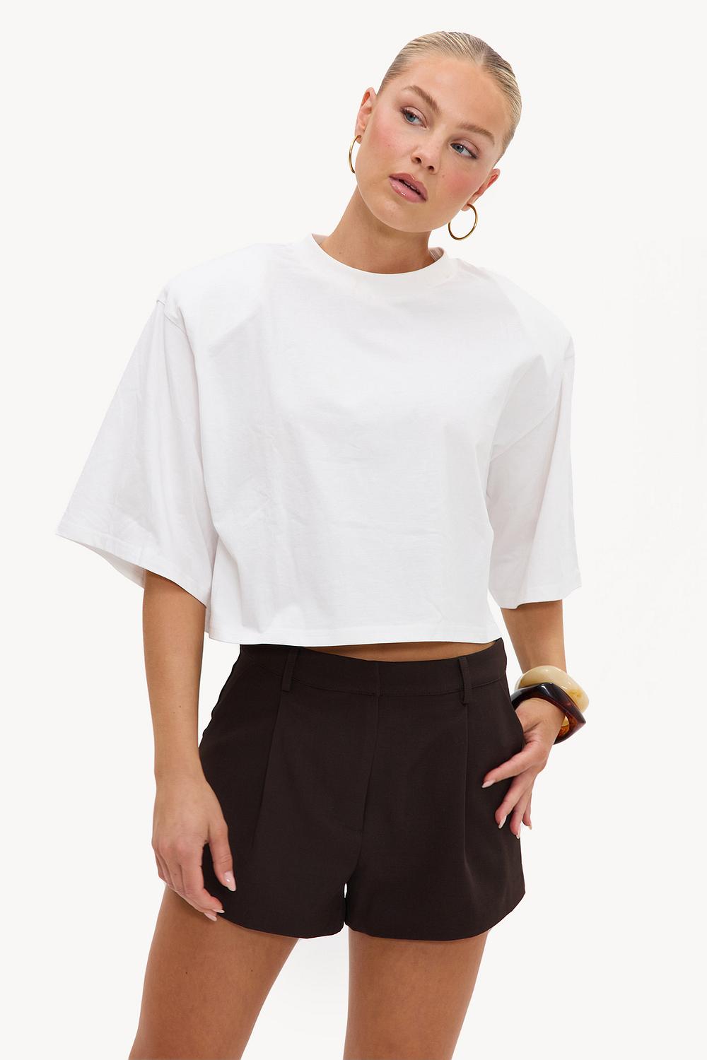 White T-shirt with shoulder pads