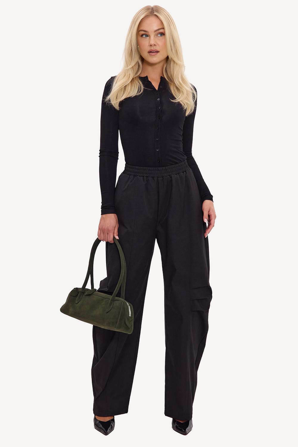 Black balloon pants