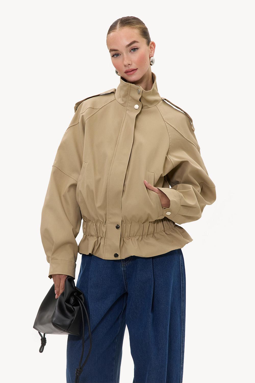 Chaqueta color camel