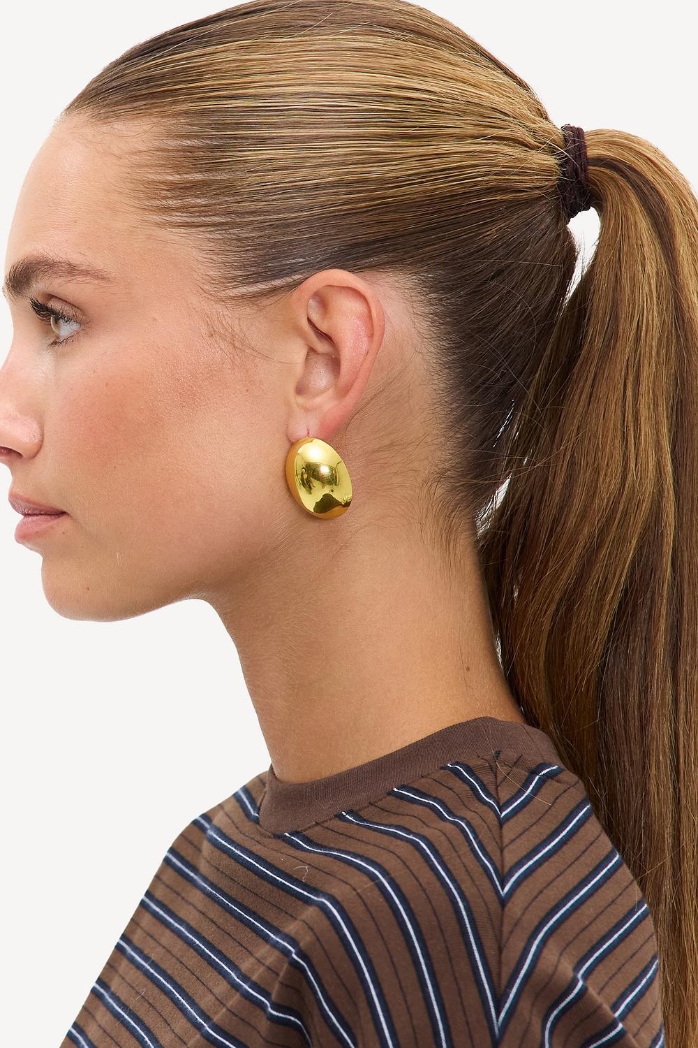 Gold earrings