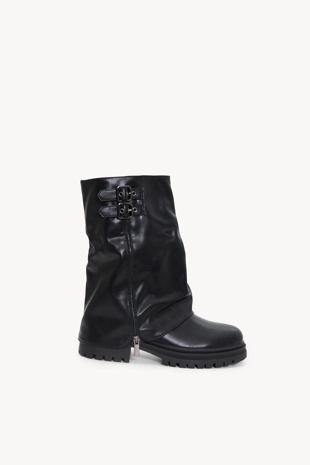 Black boots with silver buckles