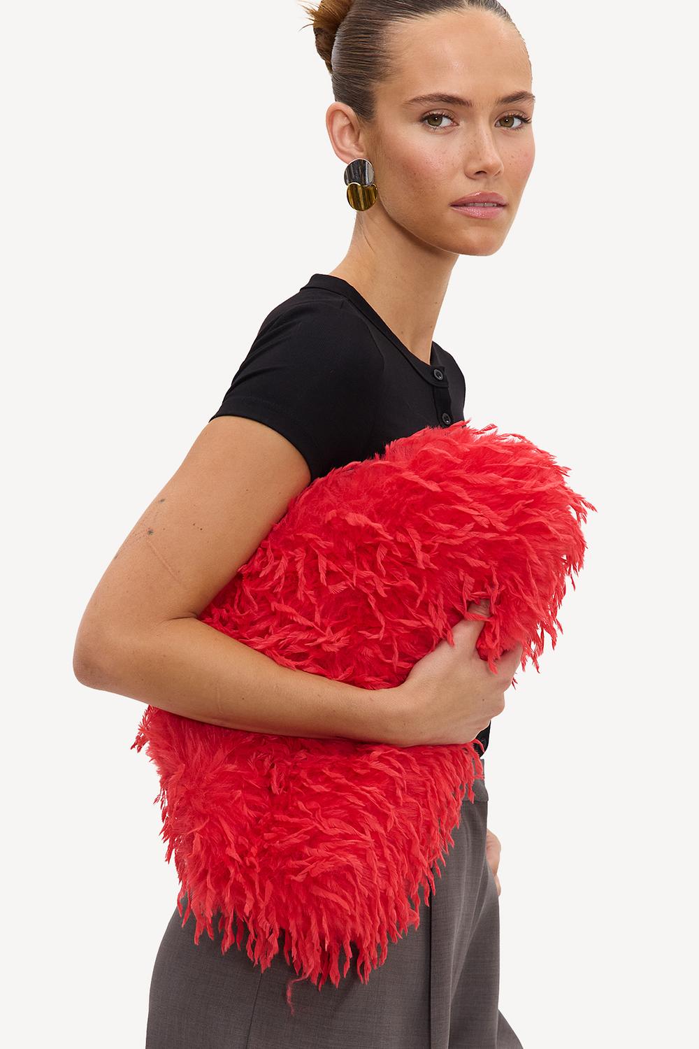 Bolso de mano rojo de piel sintética