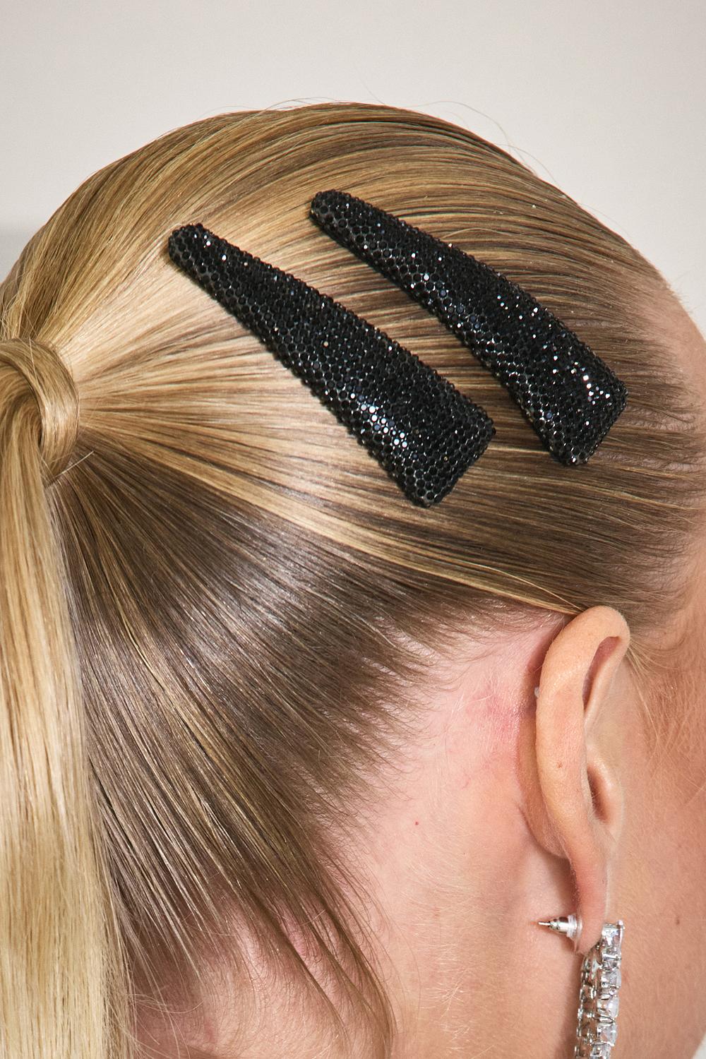 Barrette à cheveux noire avec strass