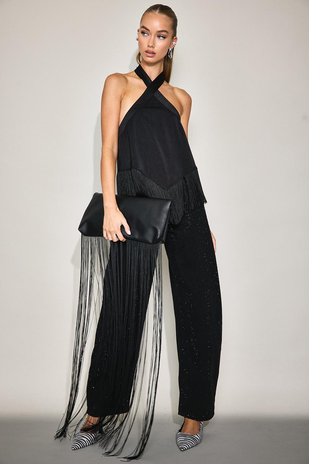 Bolso negro con flecos
