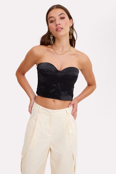 Zwarte crop top | Loavies