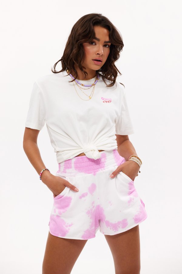 Pink short pants: imágenes, fotos de stock y vectores | Shutterstock