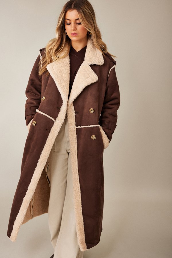 Manteau marron avec détails teddy | Loavies