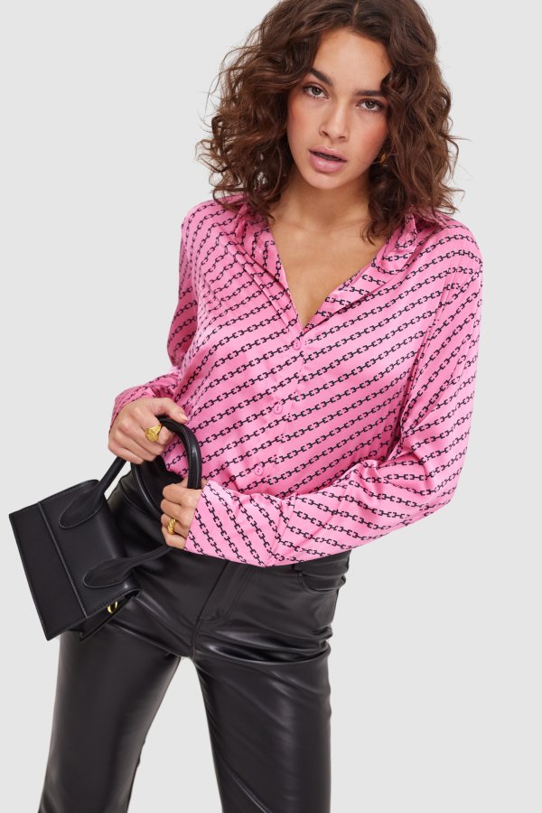 Pink blouse with graphic print | Loavies